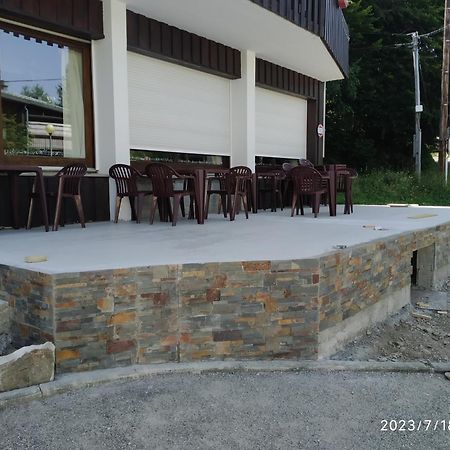 Chalet Hotel Les Marmottes 2 Etoiles Nn Montferrier Exterior foto