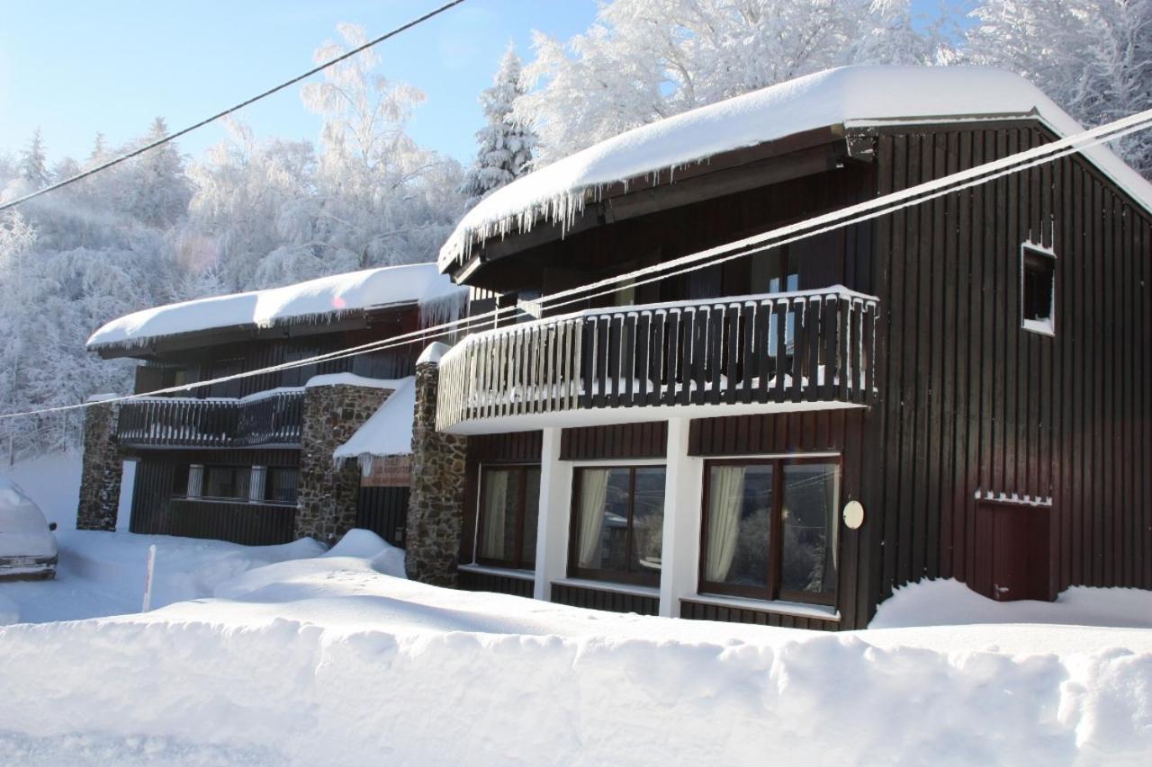 Chalet Hotel Les Marmottes 2 Etoiles Nn Montferrier Exterior foto